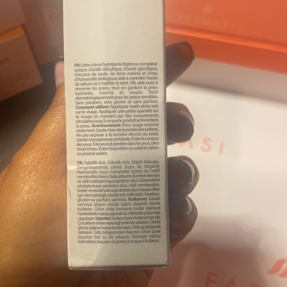 Farmasi - Picture 4 of 4